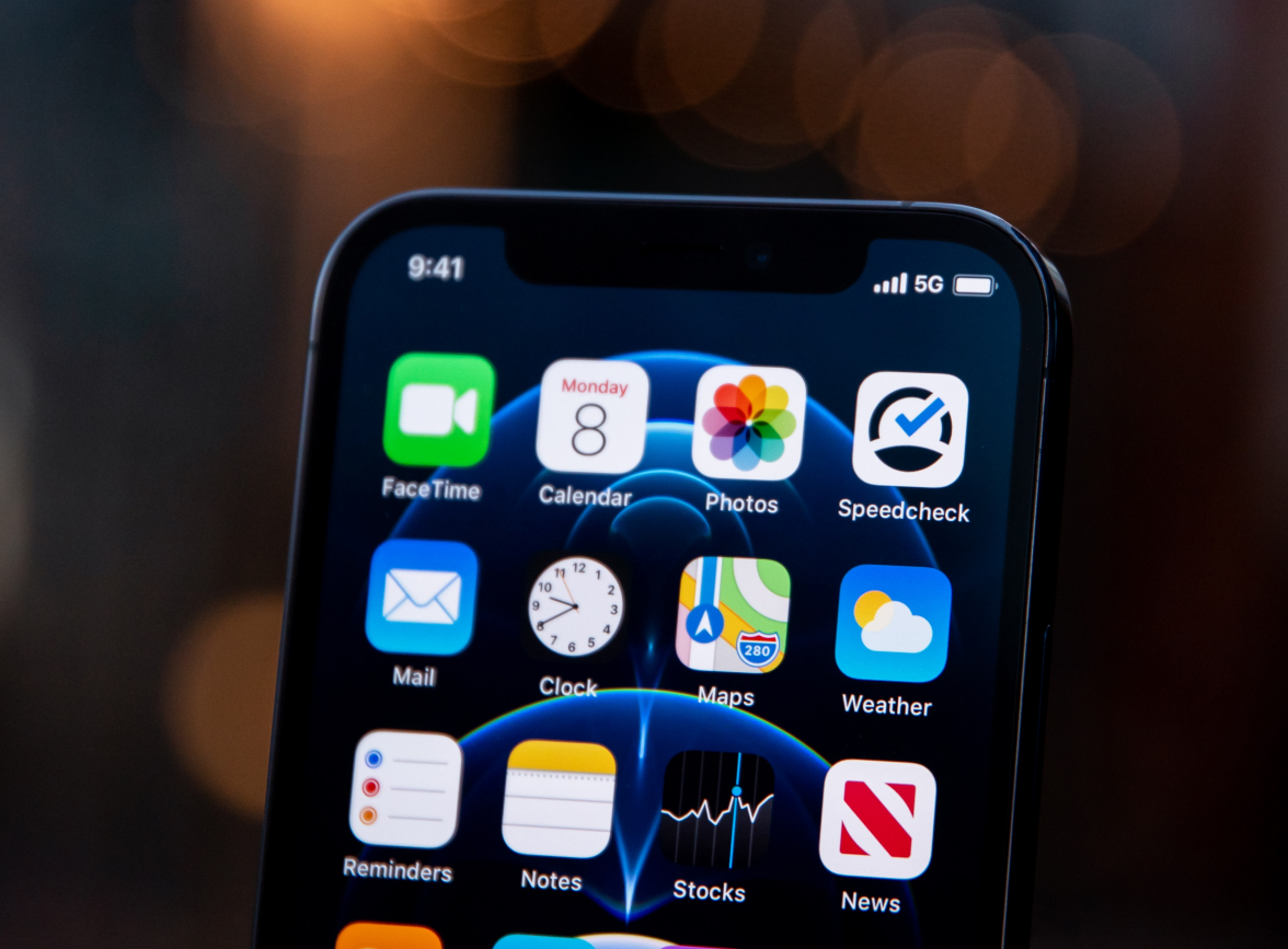 潮州苹果手机维修分享为什么 iPhone 12 在冬季会自动关机 